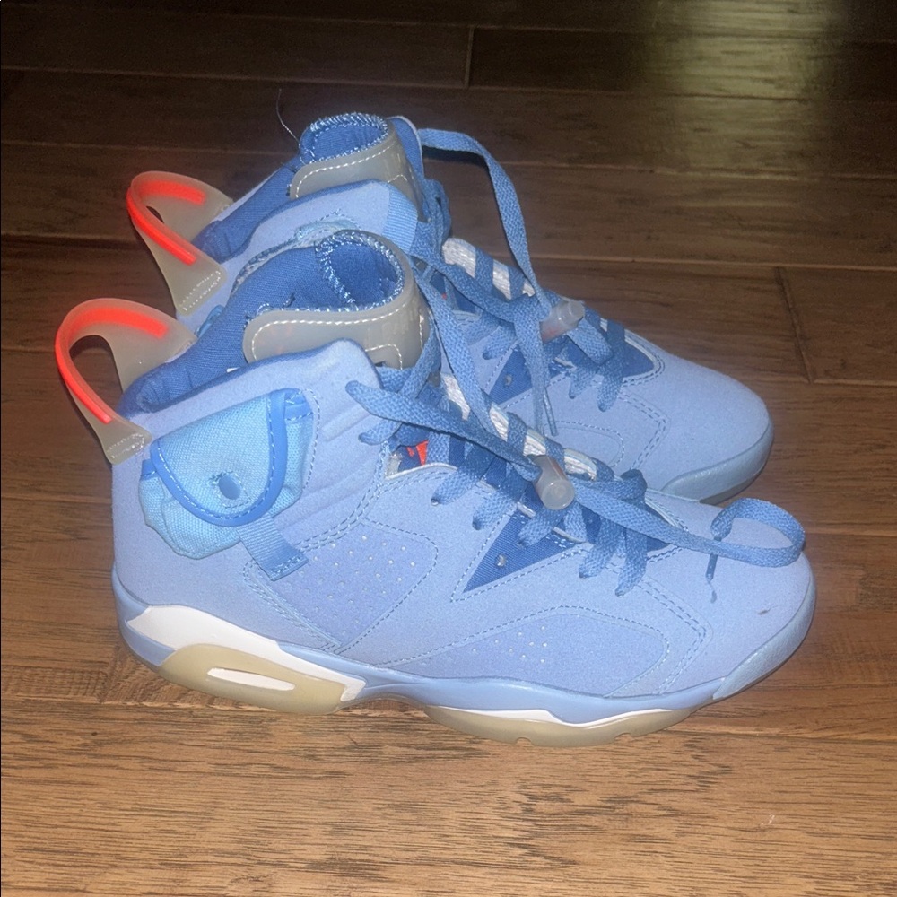 Travis Scott Jordan's High-Top Sneakers Men's Size 7